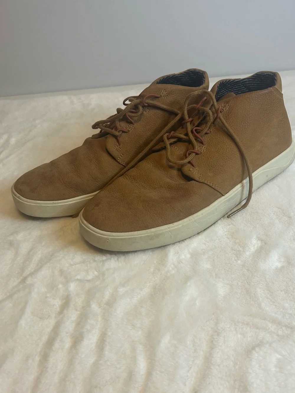 OluKai Men’s Brown Leather Chukka Sneakers Lace Up Casual Shoes